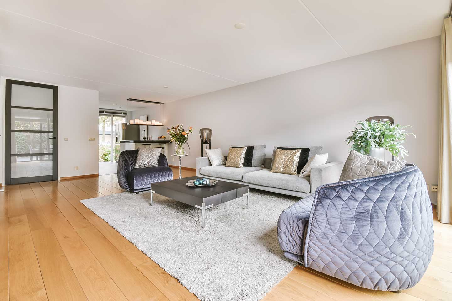 Central apartment with doorman