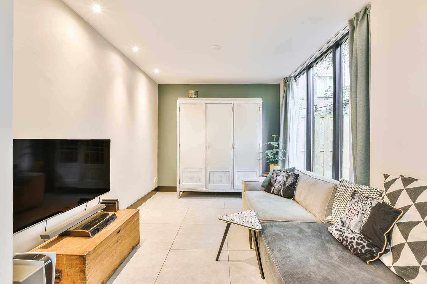 Central apartment with elevator
